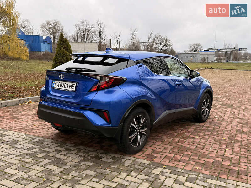 Внедорожник / Кроссовер Toyota C-HR 2020 в Харькове