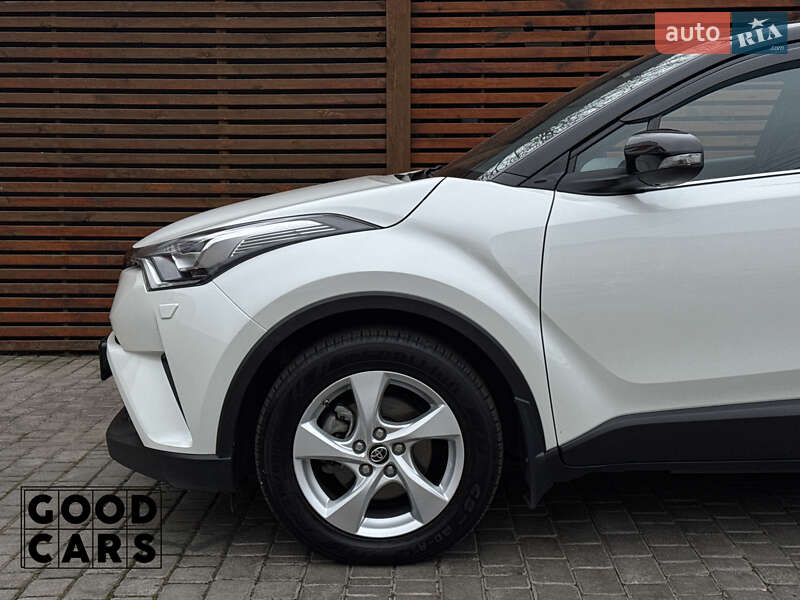 Внедорожник / Кроссовер Toyota C-HR 2018 в Одессе