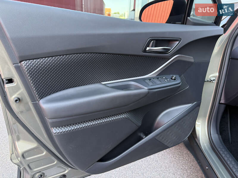 Внедорожник / Кроссовер Toyota C-HR 2021 в Киеве