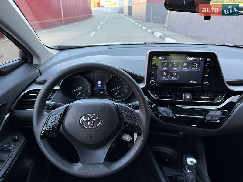 Внедорожник / Кроссовер Toyota C-HR 2021 в Киеве