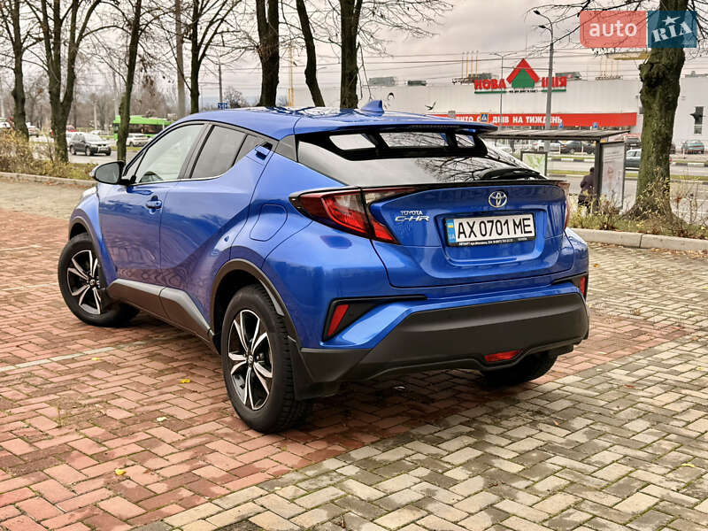 Позашляховик / Кросовер Toyota C-HR 2020 в Харкові фото 12 Позашляховик / Кросовер Toyota C-HR 2020 в Харкові