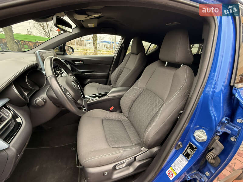 Позашляховик / Кросовер Toyota C-HR 2020 в Харкові фото 26 Позашляховик / Кросовер Toyota C-HR 2020 в Харкові