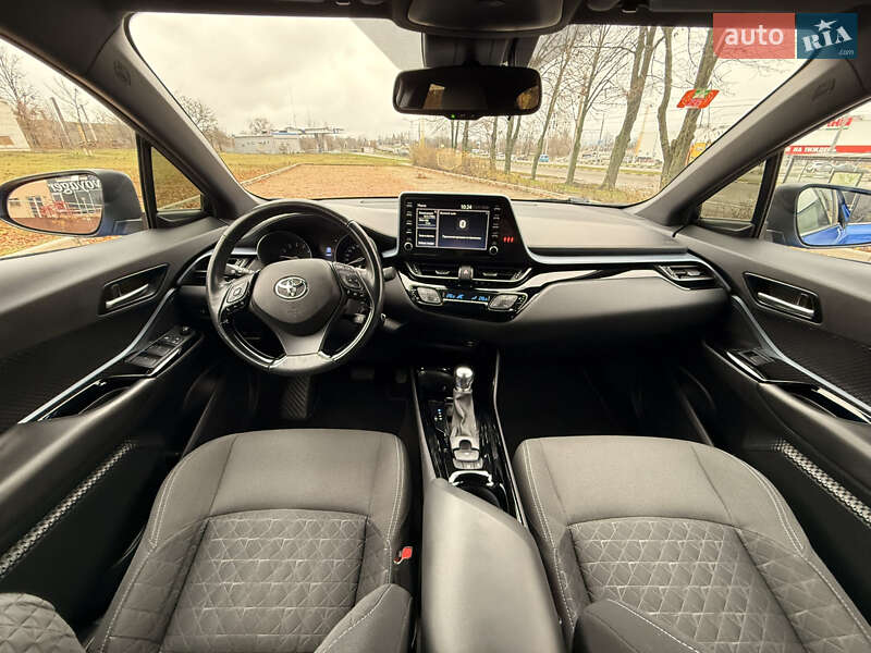 Позашляховик / Кросовер Toyota C-HR 2020 в Харкові фото 30 Позашляховик / Кросовер Toyota C-HR 2020 в Харкові