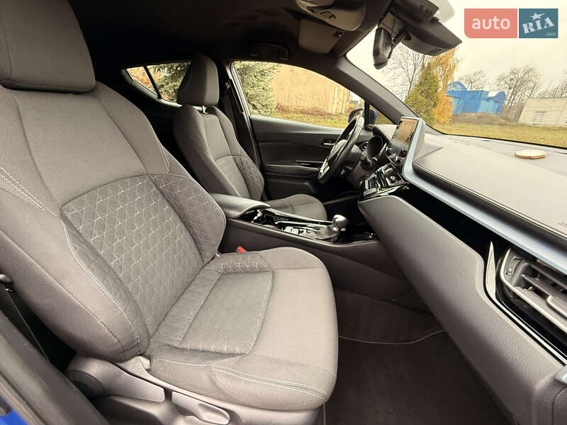 Позашляховик / Кросовер Toyota C-HR 2020 в Харкові фото 35 Позашляховик / Кросовер Toyota C-HR 2020 в Харкові