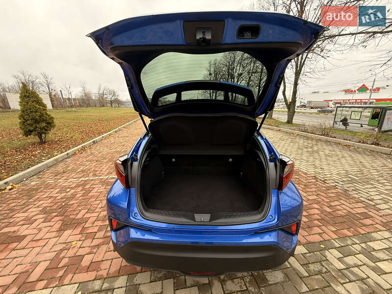 Позашляховик / Кросовер Toyota C-HR 2020 в Харкові фото 38 Позашляховик / Кросовер Toyota C-HR 2020 в Харкові