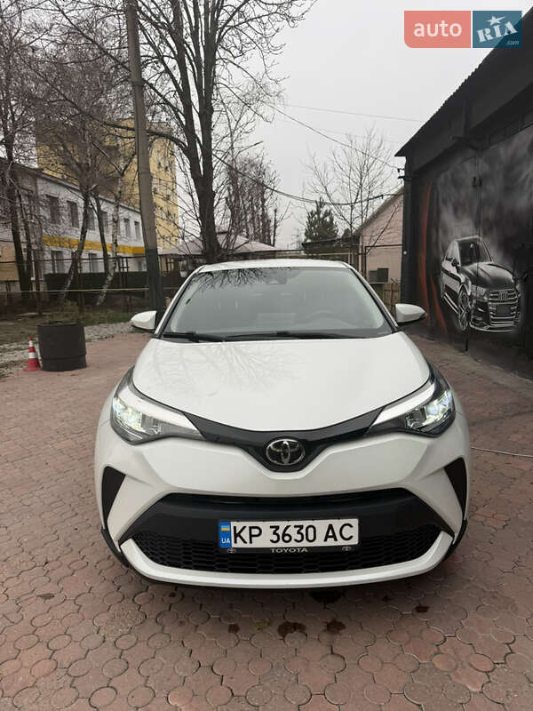 Внедорожник / Кроссовер Toyota C-HR 2021 в Запорожье