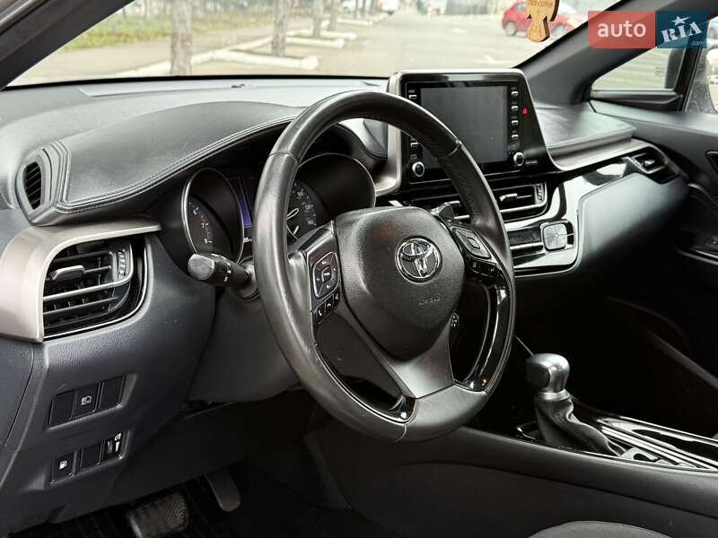 Внедорожник / Кроссовер Toyota C-HR 2019 в Одессе