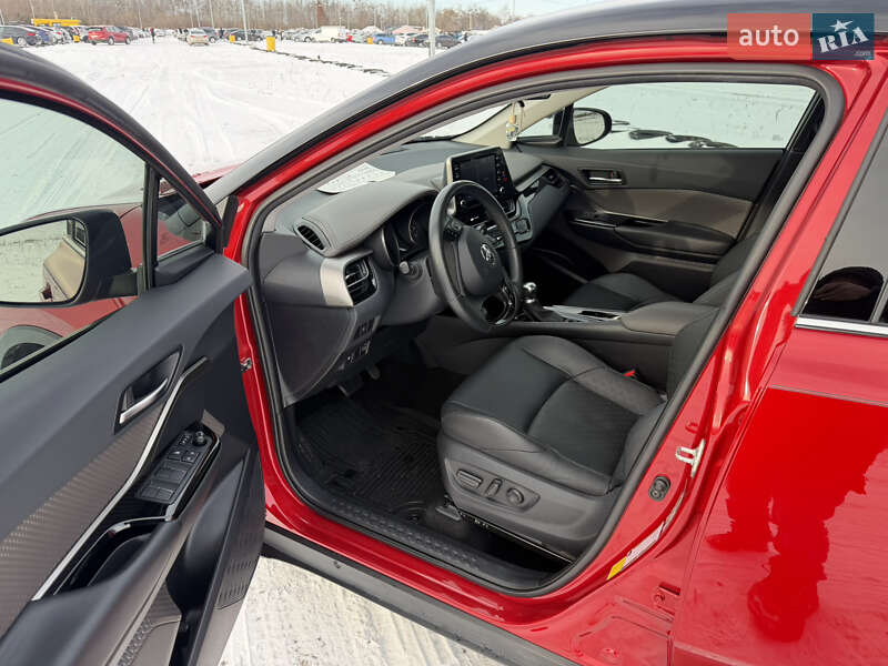 Внедорожник / Кроссовер Toyota C-HR 2020 в Львове