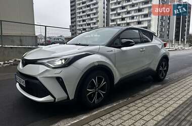 Внедорожник / Кроссовер Toyota C-HR 2021 в Киеве