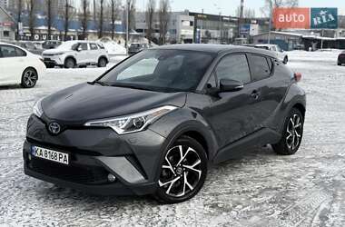 Внедорожник / Кроссовер Toyota C-HR 2017 в Киеве