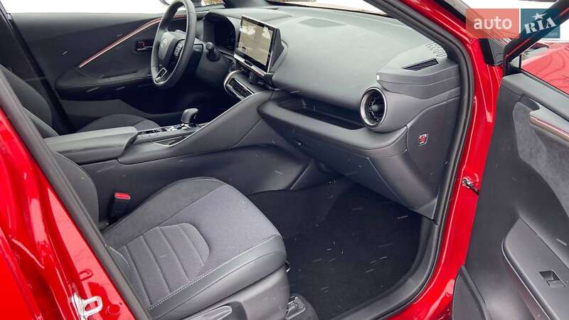 Внедорожник / Кроссовер Toyota C-HR 2024 в Хмельницком