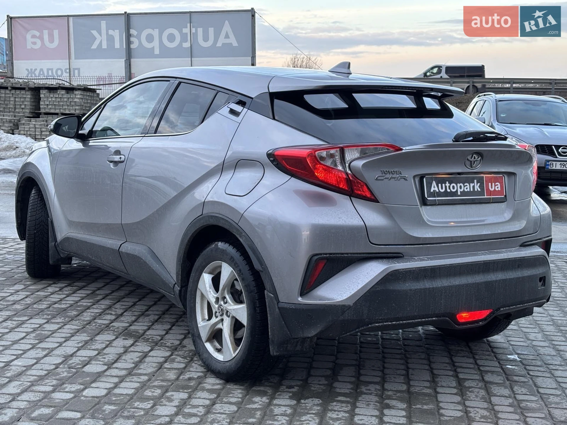 2016 Toyota C-HR - мініатюра 10