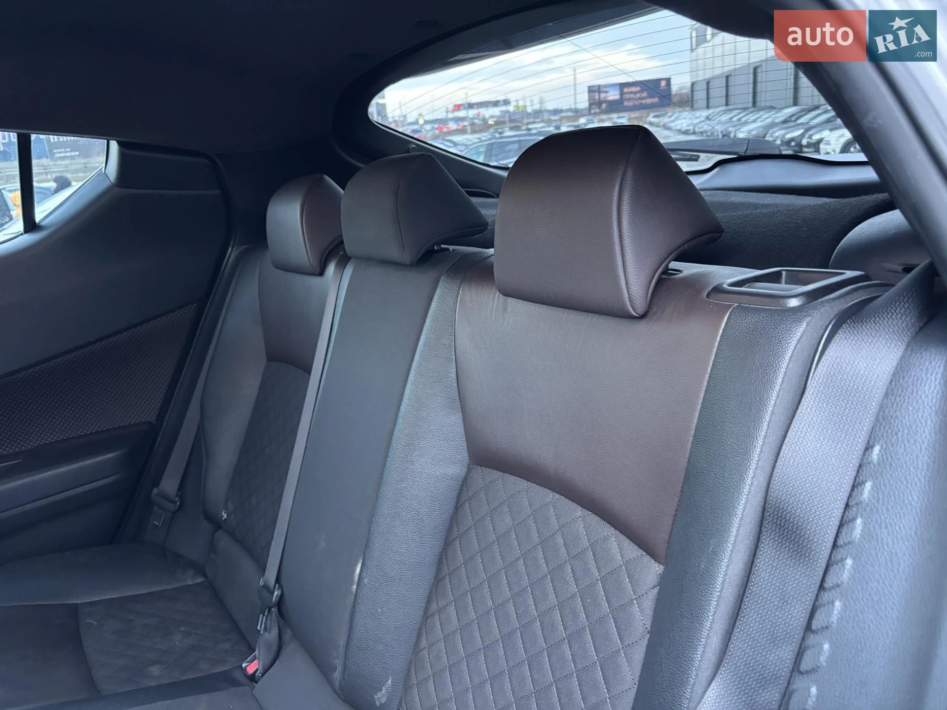 2016 Toyota C-HR - мініатюра 44