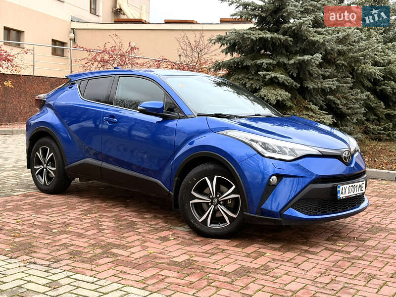Внедорожник / Кроссовер Toyota C-HR 2020 в Харькове