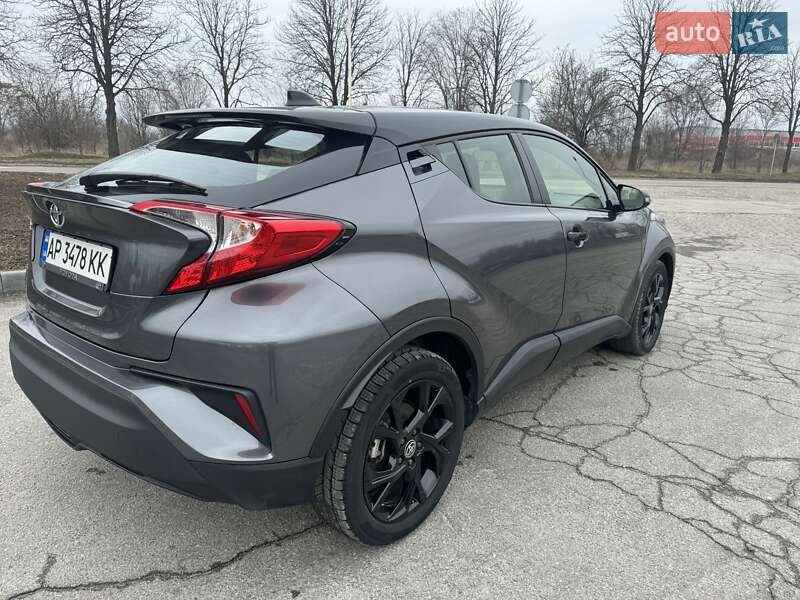 Toyota C-HR 2022 Toyota C-HR 2022