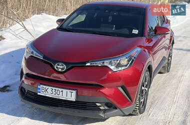 Позашляховик / Кросовер Toyota C-HR 2018 в Рівному