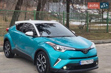 Внедорожник / Кроссовер Toyota C-HR 2017 в Харькове