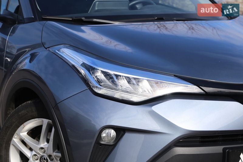 Внедорожник / Кроссовер Toyota C-HR 2022 в Киеве