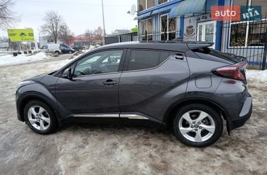 Внедорожник / Кроссовер Toyota C-HR 2017 в Чернигове