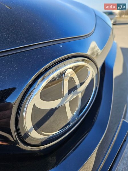 Внедорожник / Кроссовер Toyota C-HR 2021 в Харькове