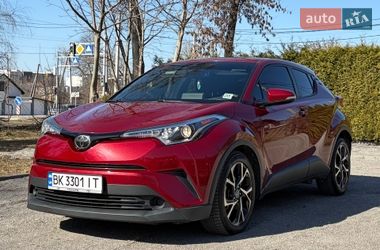 Внедорожник / Кроссовер Toyota C-HR 2018 в Ровно