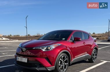 Внедорожник / Кроссовер Toyota C-HR 2018 в Ровно