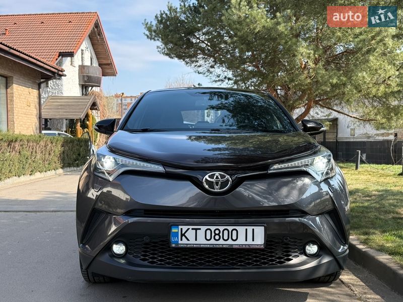 Внедорожник / Кроссовер Toyota C-HR 2018 в Ивано-Франковске