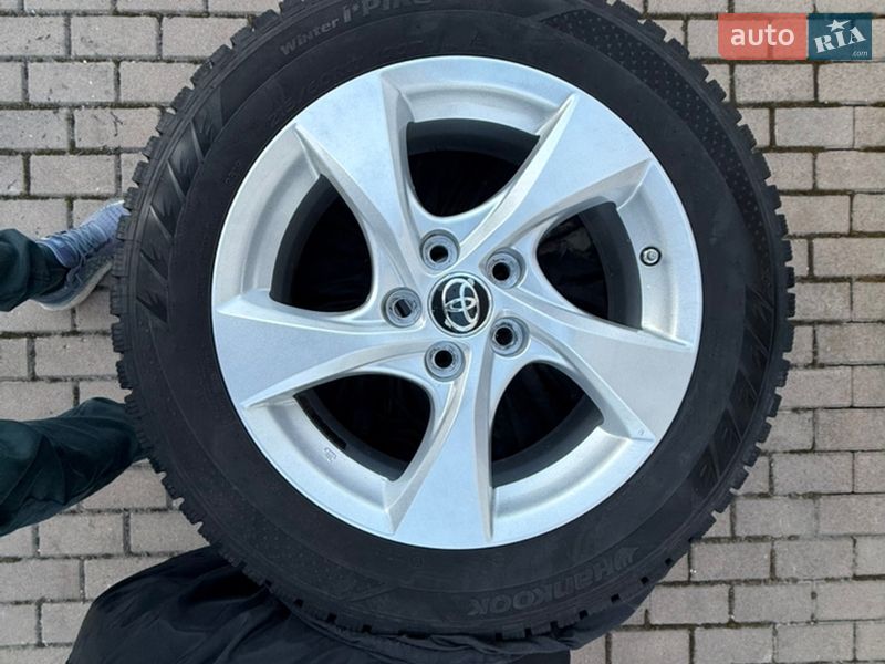 Внедорожник / Кроссовер Toyota C-HR 2017 в Киеве