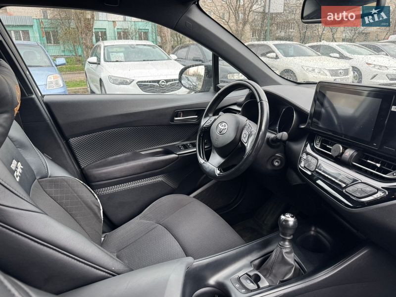 Внедорожник / Кроссовер Toyota C-HR 2018 в Бердичеве