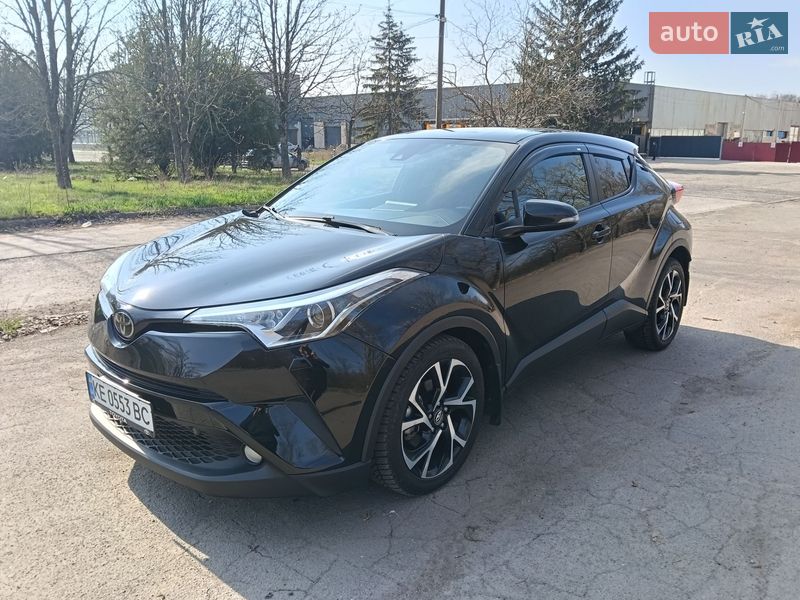 Внедорожник / Кроссовер Toyota C-HR 2017 в Кривом Роге