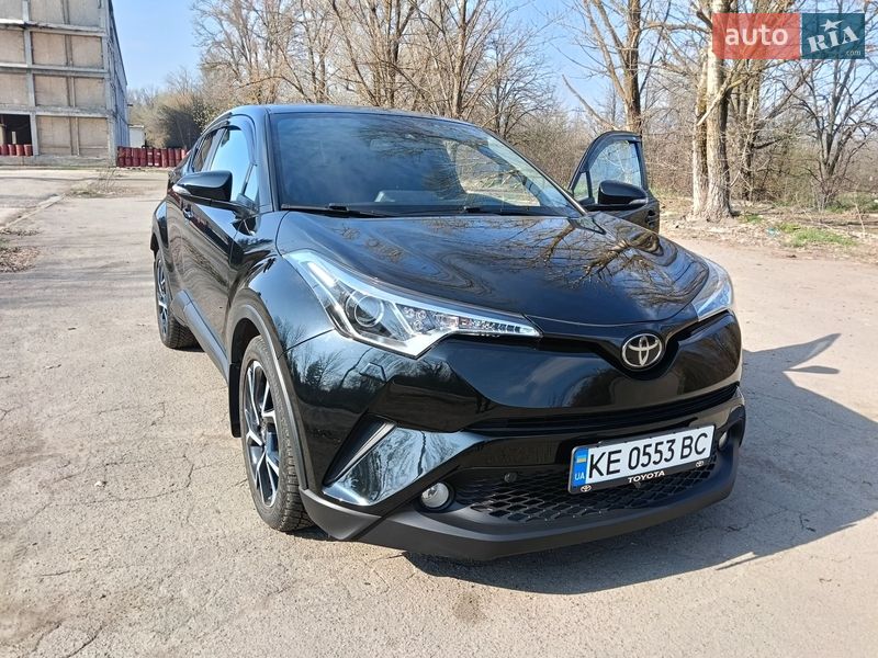 Внедорожник / Кроссовер Toyota C-HR 2017 в Кривом Роге