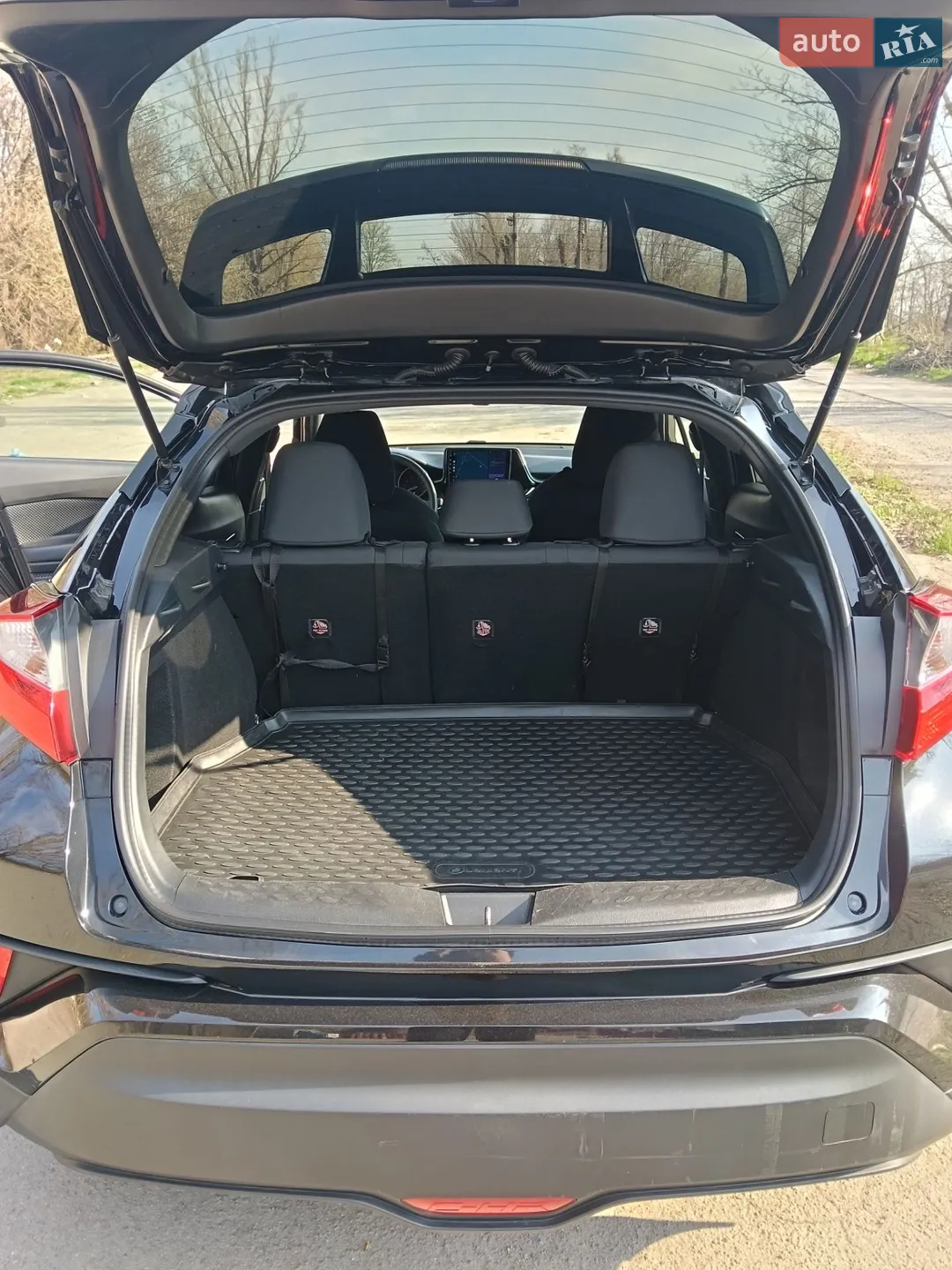 2017 Toyota C-HR - мініатюра 25