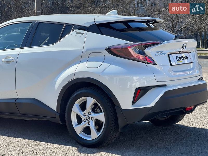 Позашляховик / Кросовер Toyota C-HR 2018 в Одесі