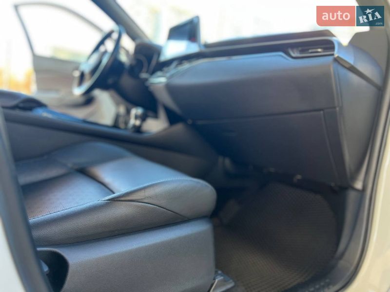 Позашляховик / Кросовер Toyota C-HR 2018 в Одесі