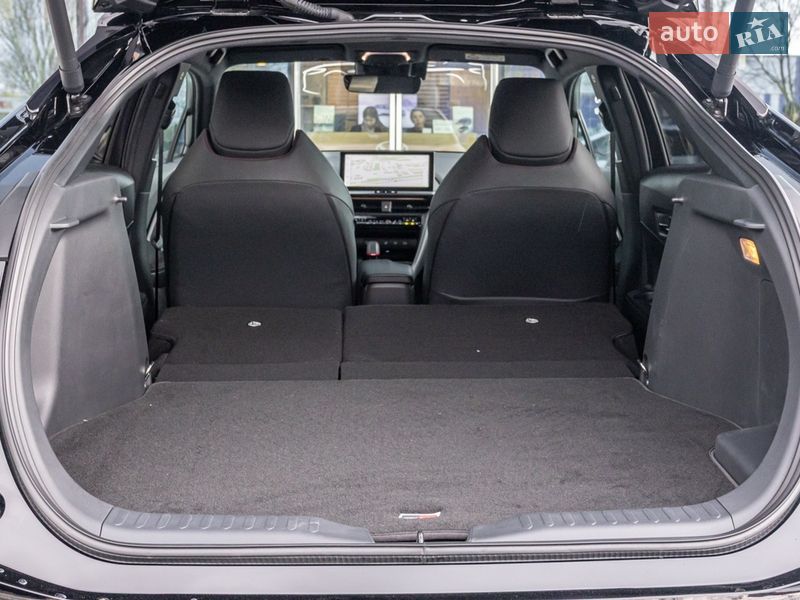 Внедорожник / Кроссовер Toyota C-HR 2025 в Днепре фото 12 Внедорожник / Кроссовер Toyota C-HR 2025 в Днепре