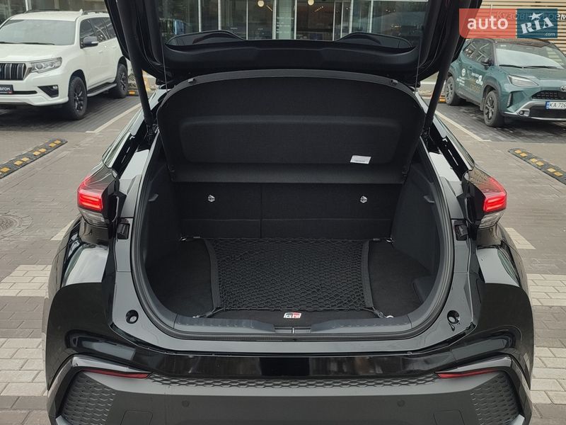 Внедорожник / Кроссовер Toyota C-HR 2025 в Киеве