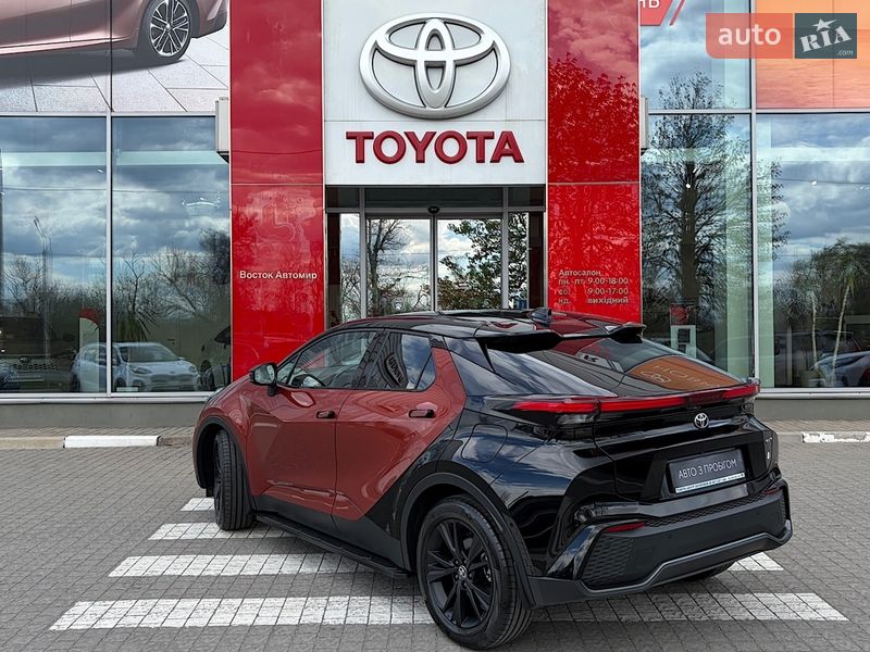Внедорожник / Кроссовер Toyota C-HR 2025 в Запорожье