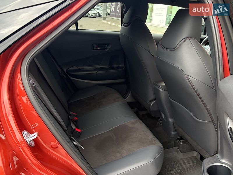 Внедорожник / Кроссовер Toyota C-HR 2025 в Запорожье