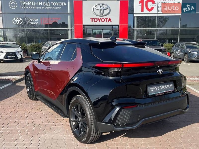 Внедорожник / Кроссовер Toyota C-HR 2025 в Хмельницком