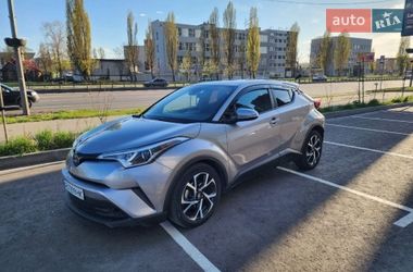 Позашляховик / Кросовер Toyota C-HR 2018 в Києві