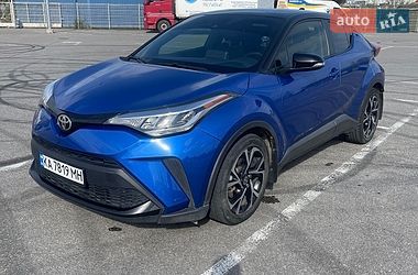 Позашляховик / Кросовер Toyota C-HR 2019 в Дніпрі