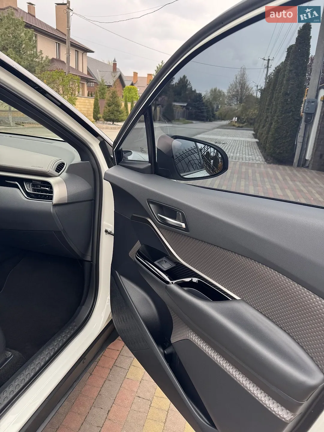 2019 Toyota C-HR - мініатюра 4