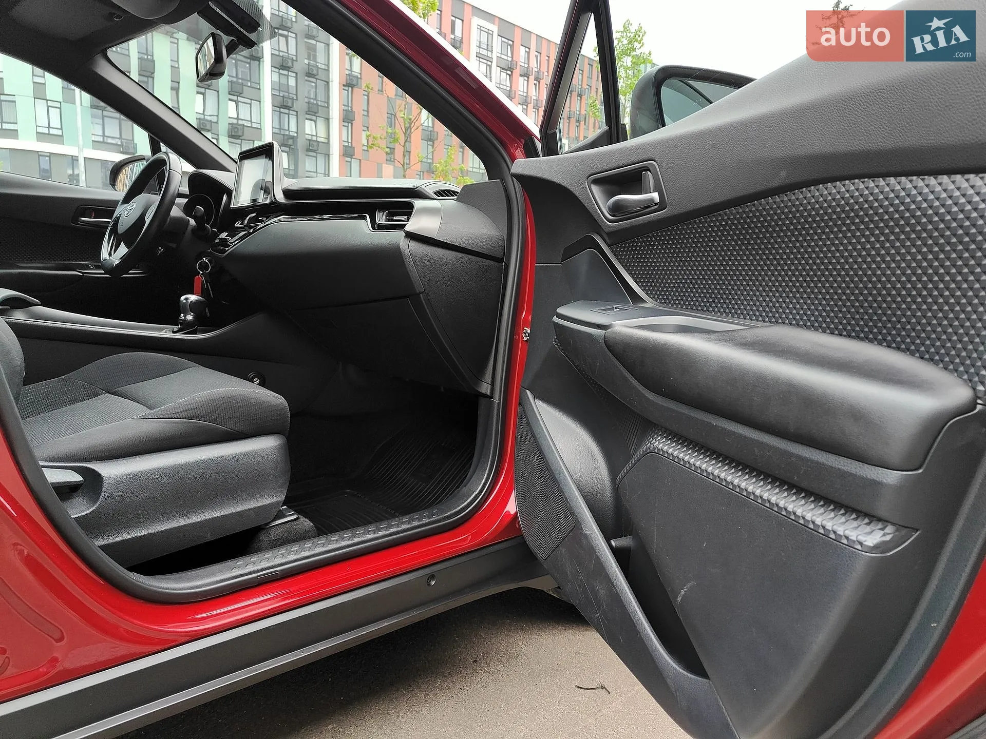 2017 Toyota C-HR - мініатюра 47