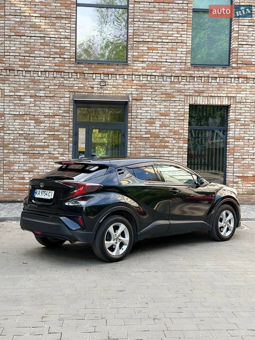 2017 Toyota C-HR - мініатюра 13