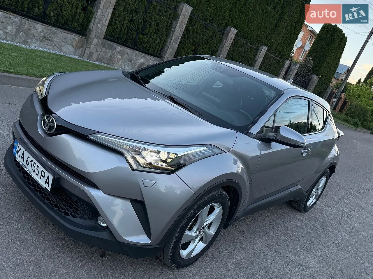 2016 Toyota C-HR - мініатюра 21