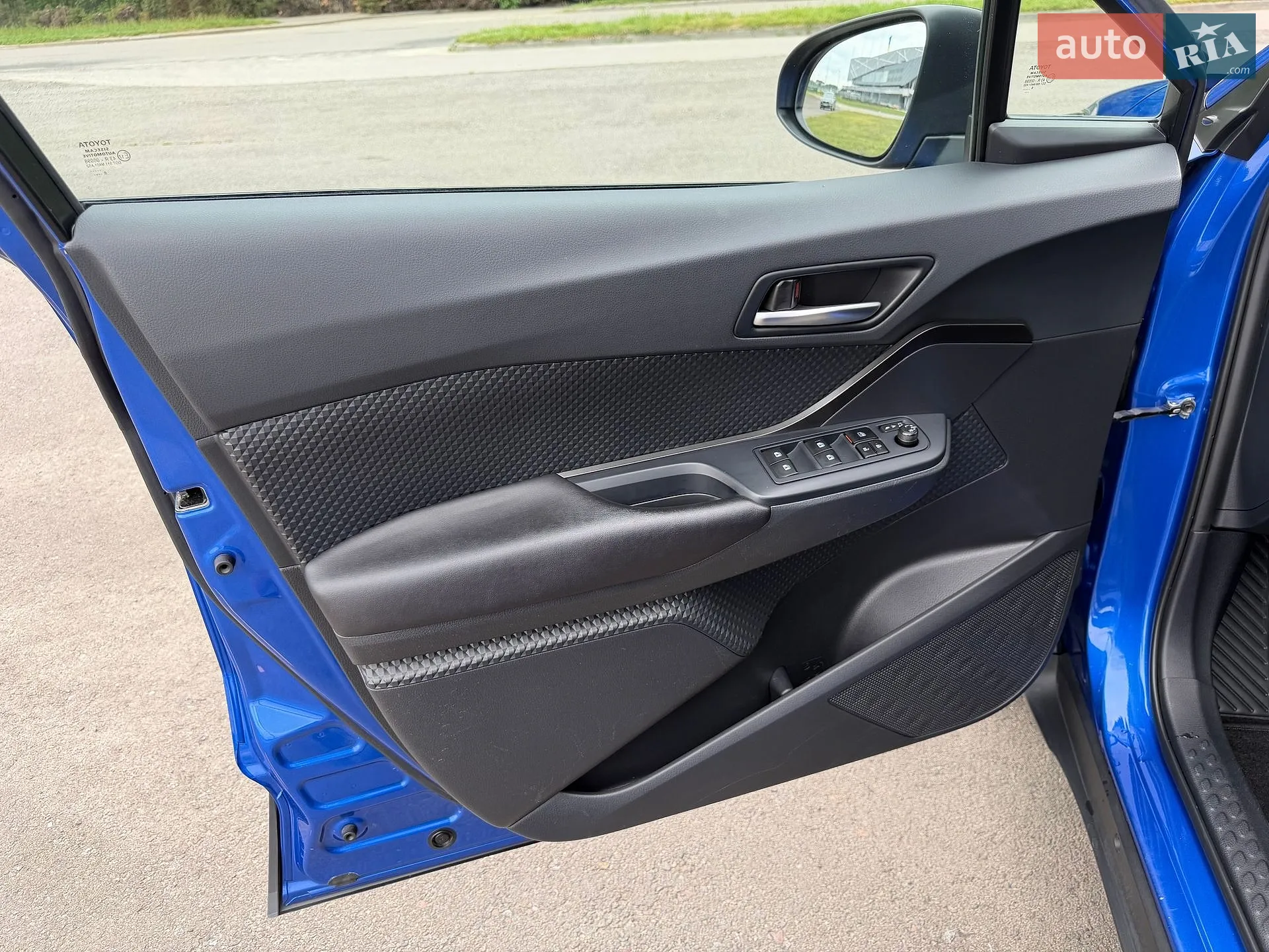 2018 Toyota C-HR - мініатюра 28