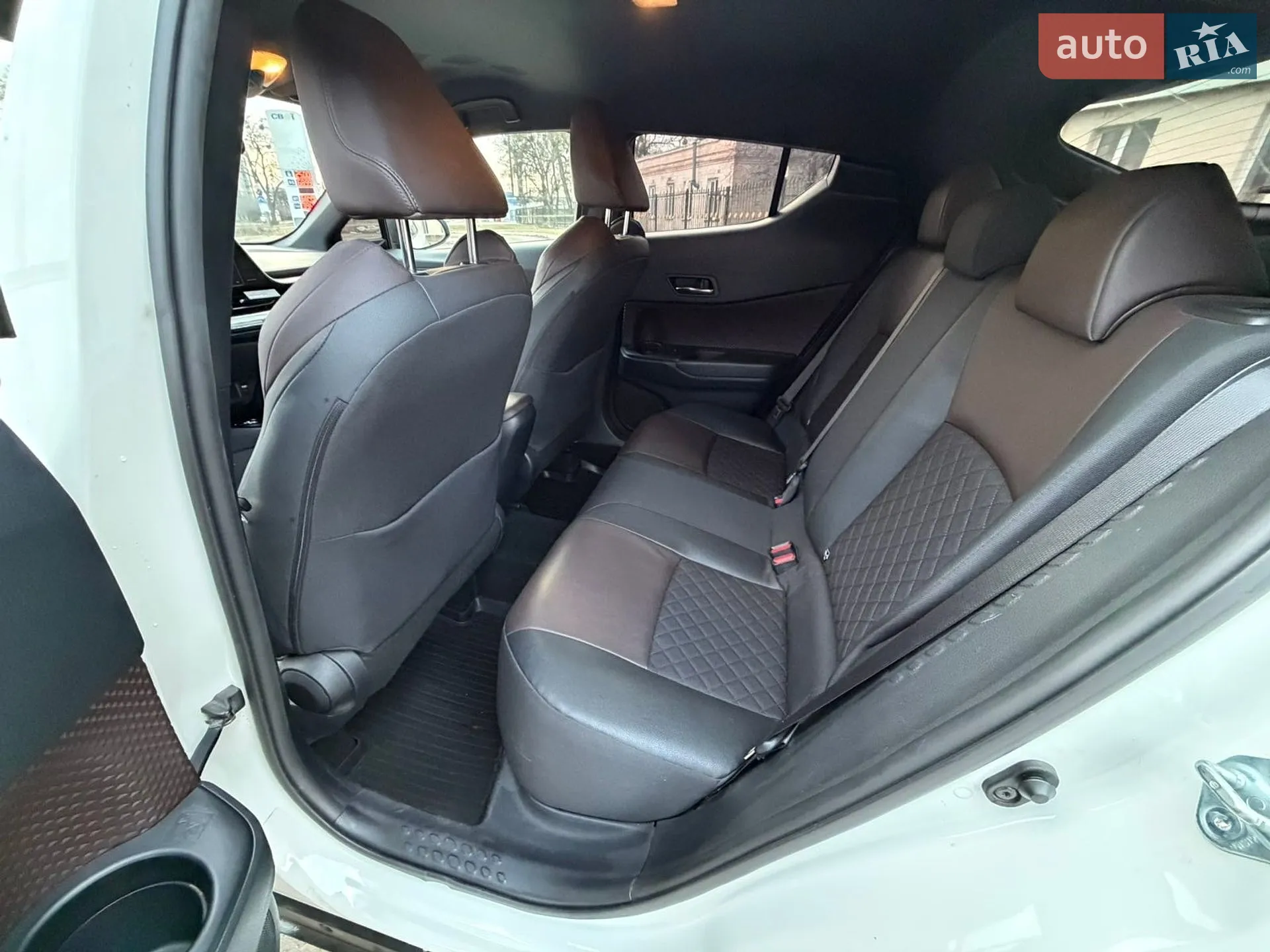 2016 Toyota C-HR - мініатюра 19
