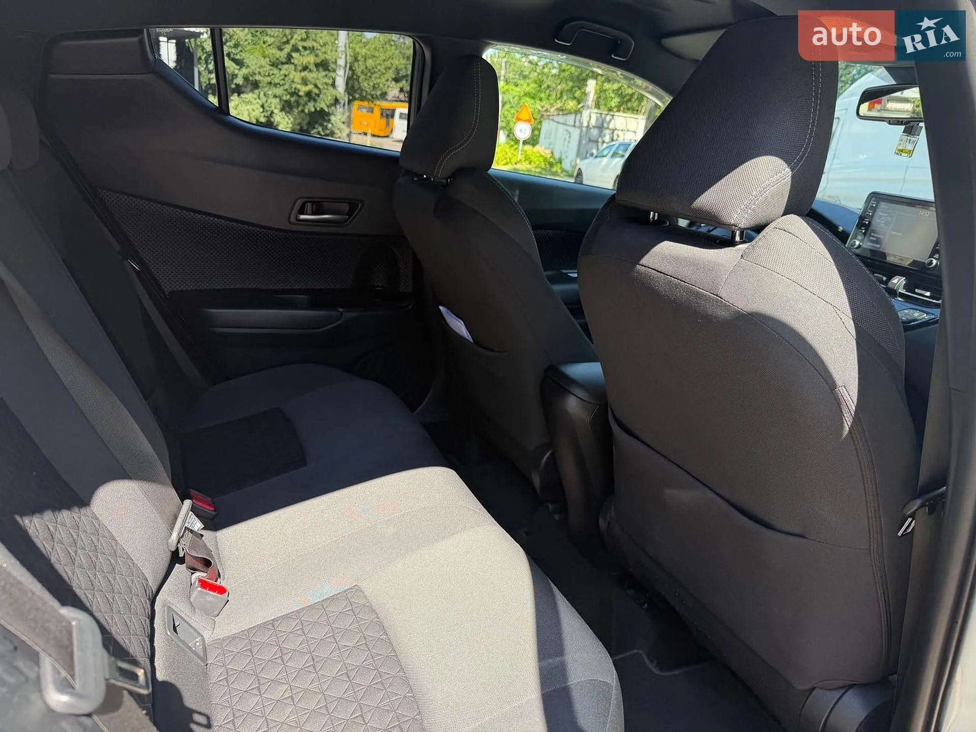 2020 Toyota C-HR - мініатюра 22