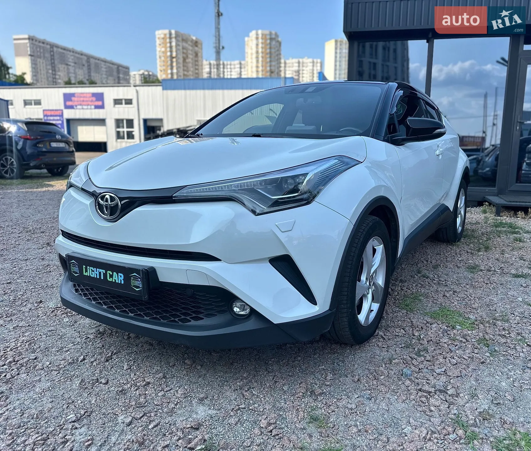 2017 Toyota C-HR - мініатюра 17