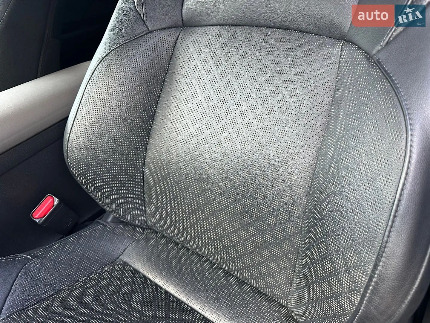 2019 Toyota C-HR - мініатюра 120